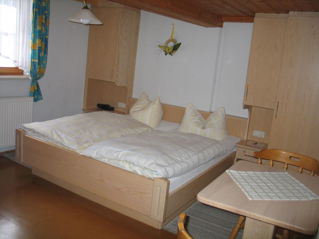Pension Weiss Hohenwarth Oda fotoğraf